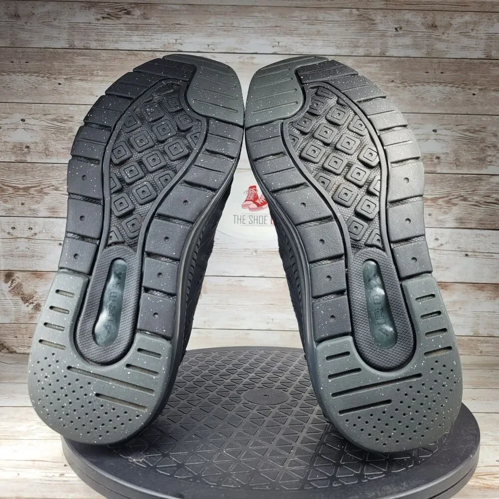 Nike Air Max Genome 6Y/ Women Size 7.5 Low Black Anthracite Athletic Shoes